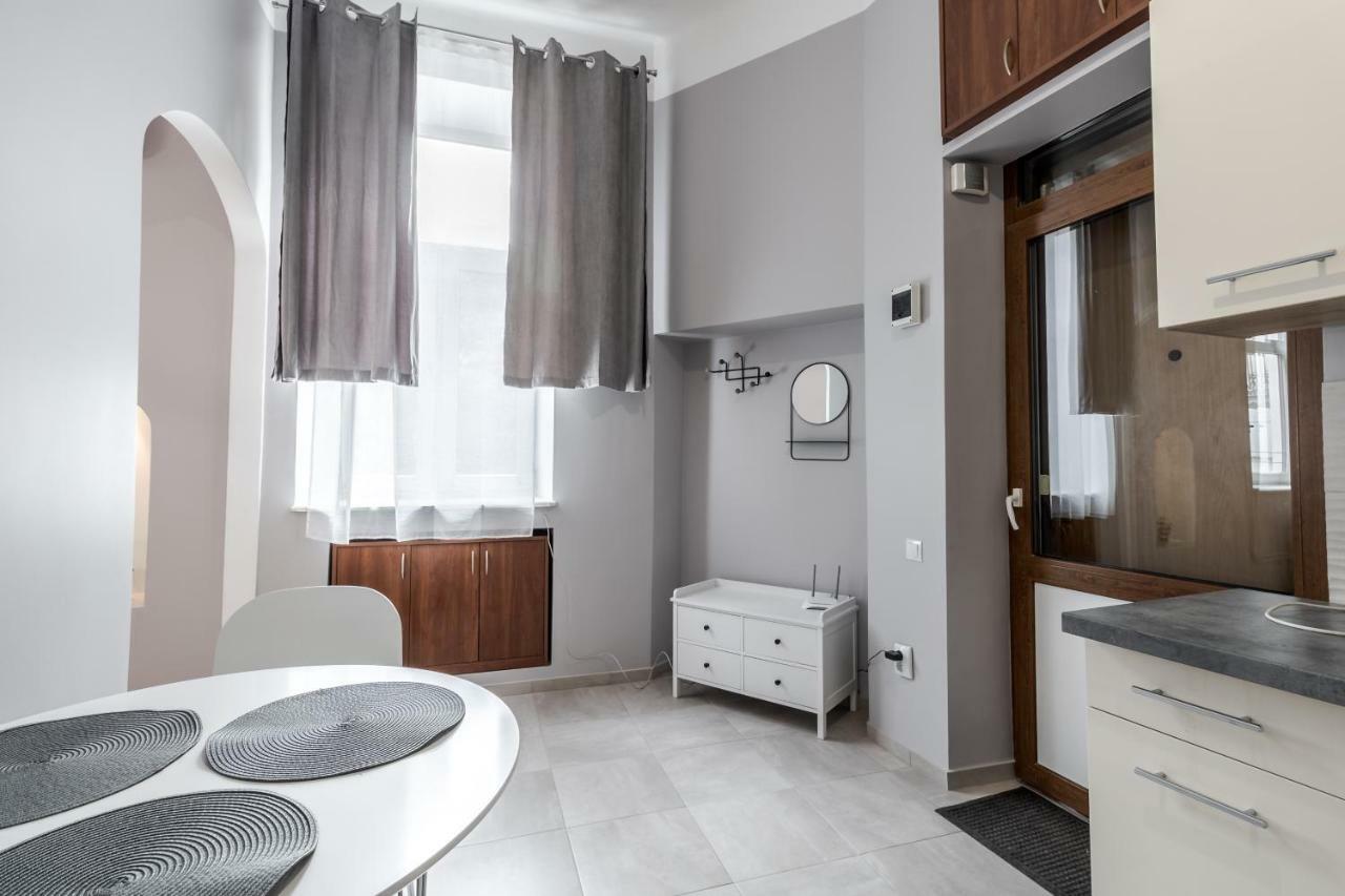 Midwheel Apartment 9 Lviv Kültér fotó