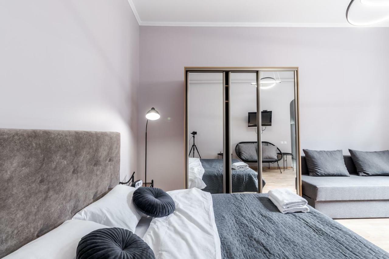 Midwheel Apartment 9 Lviv Kültér fotó